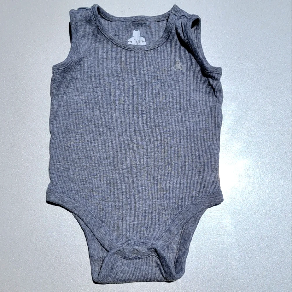 GAP Baby Sleeveless Ribbed Tank Top Onesie Size 3-6 Months Gray